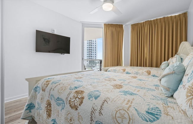 Picture Perfect 2 Bedroom Condo by RedAwning - Photo 9