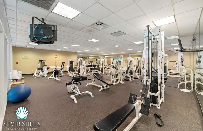 Picture Perfect 2 Bedroom Condo by RedAwning - Photo 30