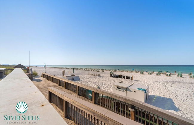Picture Perfect 2 Bedroom Condo by RedAwning - Photo 47