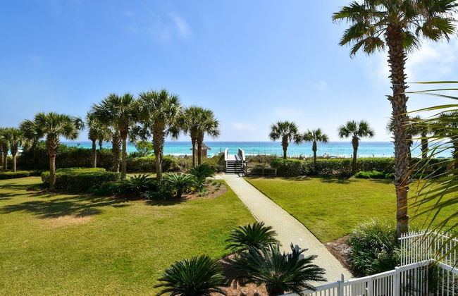 Picture Perfect 2 Bedroom Condo by RedAwning - Photo 40
