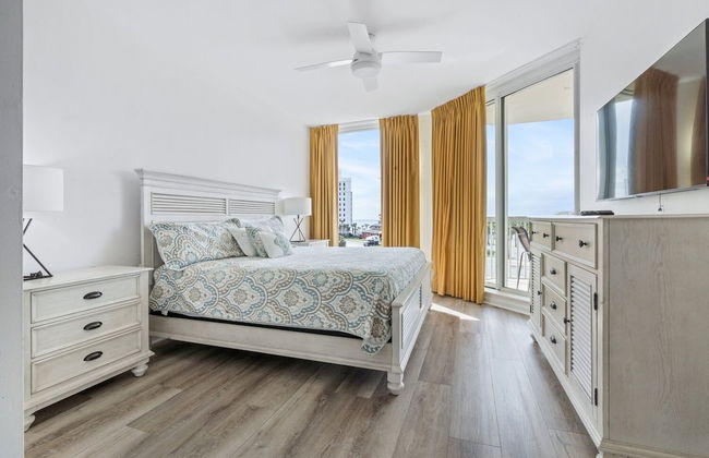 Picture Perfect 2 Bedroom Condo by RedAwning - Photo 7