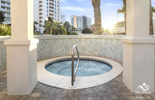 Picture Perfect 2 Bedroom Condo by RedAwning - Photo 26