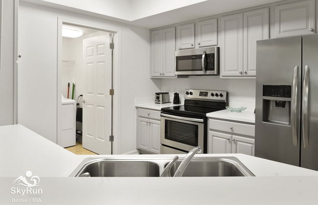 Picture Perfect 2 Bedroom Condo by RedAwning - Photo 13