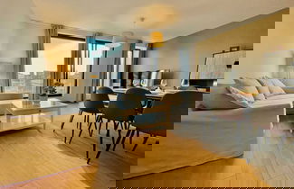 Photo 2 - Modern 2BR 1.5 BA Near Diamond District by Oneluxstay