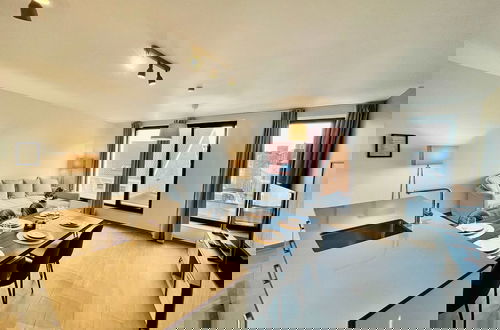 Photo 8 - Modern 2BR 1.5 BA Near Diamond District by Oneluxstay
