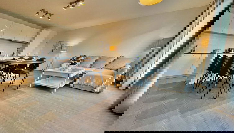 Photo 1 - Modern 2BR 1.5 BA Near Diamond District by Oneluxstay