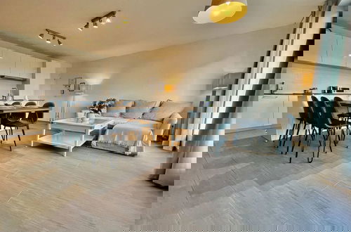 Photo 1 - Modern 2BR 1.5 BA Near Diamond District by Oneluxstay