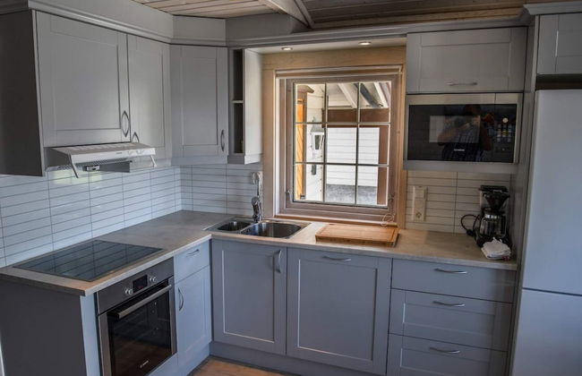 Spacious Holiday Home in Kinsarvik - Photo 2