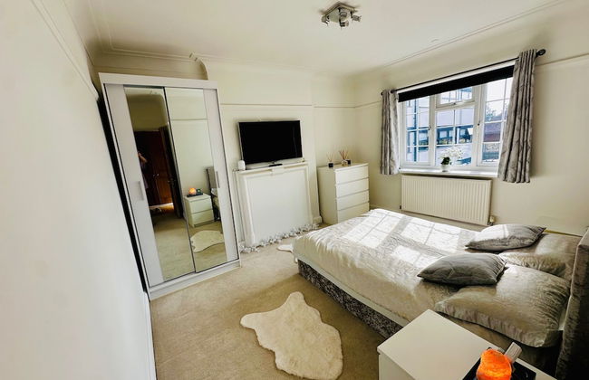 Gerrardscross-sleeps4-parking-petfriendly-wembley - Foto 7
