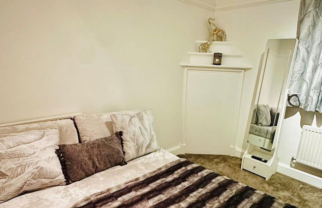 Gerrardscross-sleeps4-parking-petfriendly-wembley - Foto 3