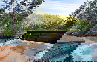 Foto 2 - Riversong Lodge by Avantstay Sauna Hot Tub On The Truckee River