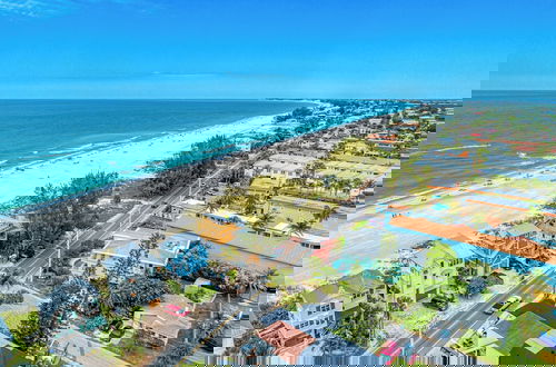 Photo 2 - Anna Maria Island Beach Happy-direct Beach Front-1br-1br