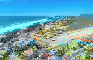 Photo 2 - Anna Maria Island Beach Happy-direct Beach Front-1br-1br