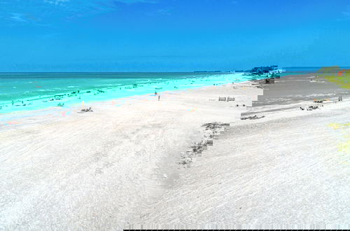 Photo 17 - Anna Maria Island Beach Happy-direct Beach Front-1br-1br