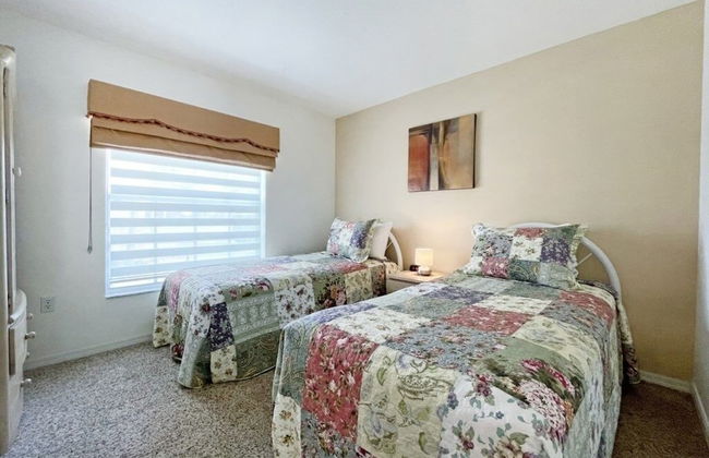 Greatest Grove 4 Bedroom Home by RedAwning - Photo 6
