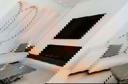 Foto 11 - Holiday Home With Stylish Interiors