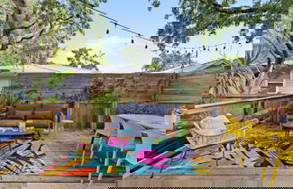 Foto 2 - Hidden Grove Hot Tub Deck w Lounge 2 Blocks to the Beach