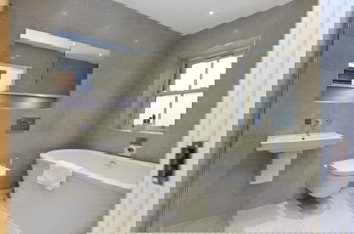 Foto 8 - The Ascot Escape - Stylish 4bdr With Courtyard