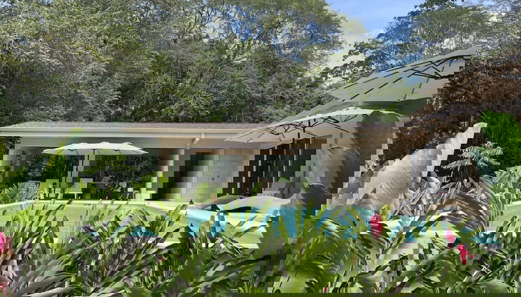 Foto 1 - Waves as Your Companion Beachfront Elegance