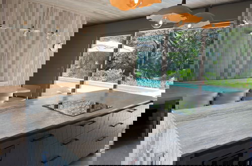 Foto 7 - Waves as Your Companion Beachfront Elegance