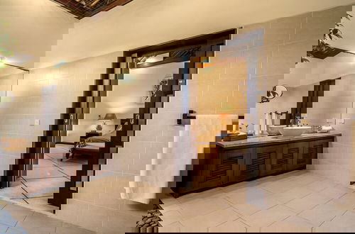Foto 9 - Villa Gading by Alfred in Bali - Stunning 4BD Villa in the Heart of Seminyak Beach