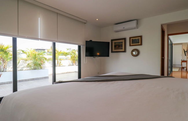 w Radiant 2BR w Modern Terrace in Miraflores - Photo 41