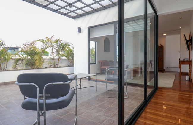 w Radiant 2BR w Modern Terrace in Miraflores - Photo 33
