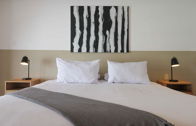 w Radiant 2BR w Modern Terrace in Miraflores - Photo 9