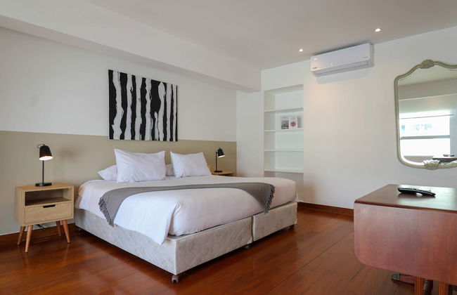 w Radiant 2BR w Modern Terrace in Miraflores - Photo 8
