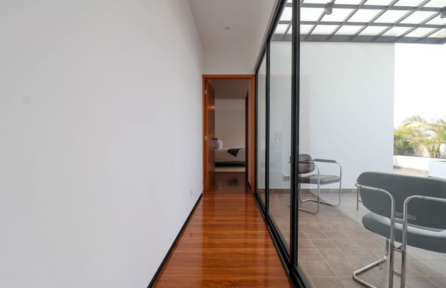 w Radiant 2BR w Modern Terrace in Miraflores - Photo 32