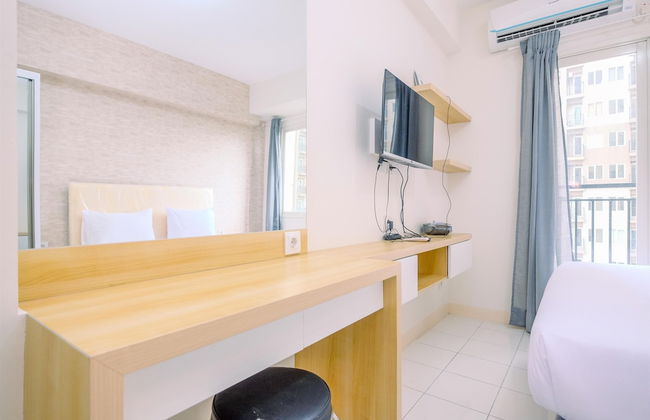 Nice and Warm Studio at Podomoro Golf View Apartment - Foto 15