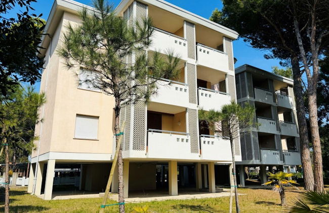 Flat in a Building Surrounded by a Garden - Foto 18