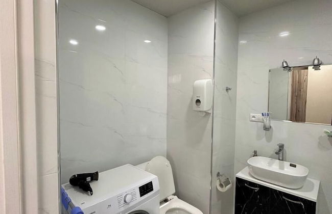 1-3 bdr condos by Revamp - Foto 16