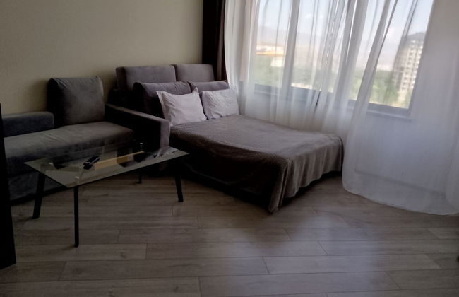 1-3 bdr condos by Revamp - Foto 2