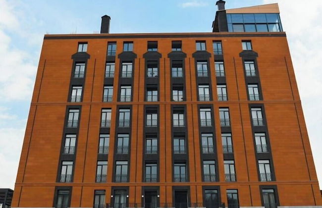 1-3 bdr condos by Revamp - Foto 1