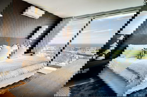 Foto 14 - Top Urban Escape w Pool and Ocean View Villa Alexa