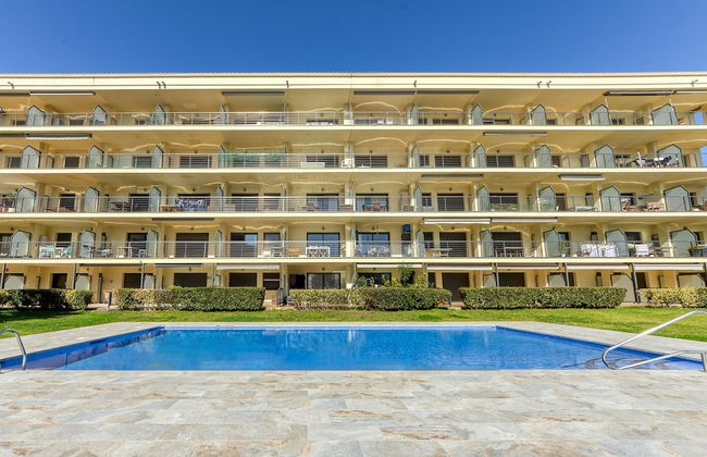 Apartment in Roses by the Beach With Pool - Photo 28