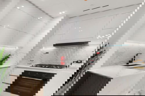 Foto 15 - Modern 2BR w Balcony in JVC nr Dubai Sports City