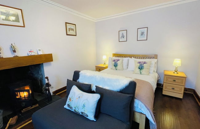 Traditional Highland Cottage Near Loch Ness-sleeps 6 - Foto 3