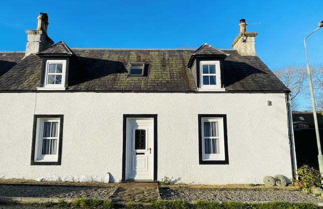 Traditional Highland Cottage Near Loch Ness-sleeps 6 - Foto 1