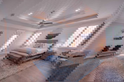 Photo 26 - Coconut Cove by Avantstay Deck w/ Hot Tub, Access to 2 Pools