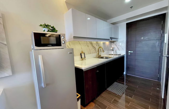 Luxurious White & Gold Haven in Makati - Foto 8