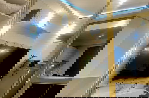 Photo 15 - Luxurious White & Gold Haven in Makati
