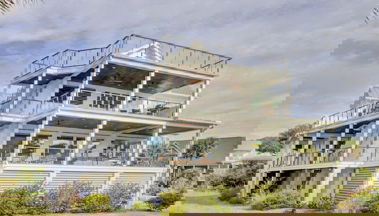Foto 1 - 7 Beachwood East by Avantstay Steps to the Beach Ocean Views Hot Tub 7bdr