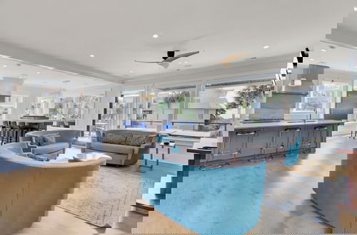 Foto 4 - 7 Beachwood East by Avantstay Steps to the Beach Ocean Views Hot Tub 7bdr