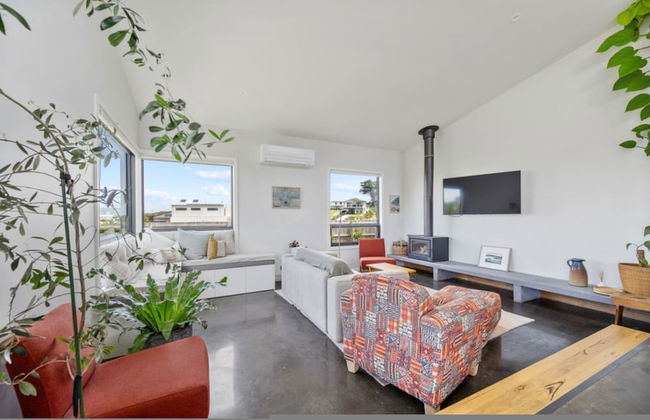 Modern Coastal Escape Pet Friendly With Fireplace - Foto 14
