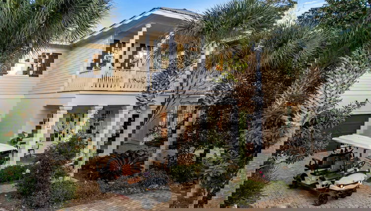 Foto 1 - Seagrove Gardens Mins to the Beach, Santa Rosa Retreat w/ Golf Cart, A+ Design