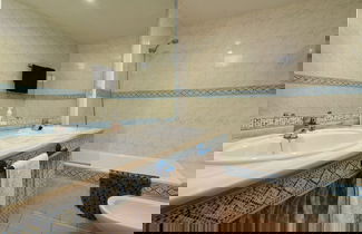 Photo 10 - Apartment In Marbella