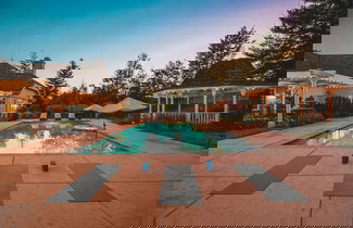 Foto 3 - La Barrique by Avantstay Secluded 14 Acre Estate w Vball Pool