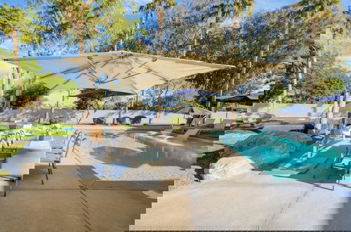 Foto 40 - Polo Villa 6 by Avantstay Features Expansive Putting Green Pool Spa Outdoor Firepit 260324 5 Bedrooms